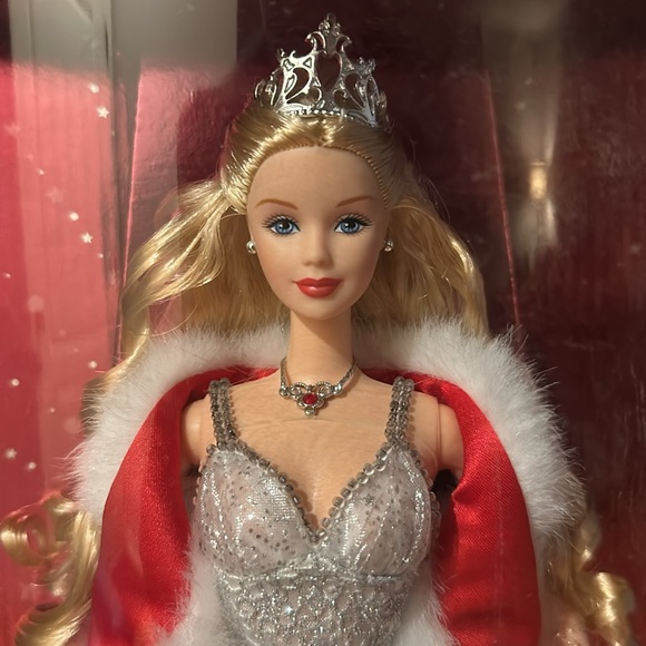 2001 Special Edition Holiday Celebration Barbie NIB - Picture 2 of 3